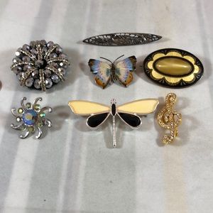 Vintage fashion pin lot